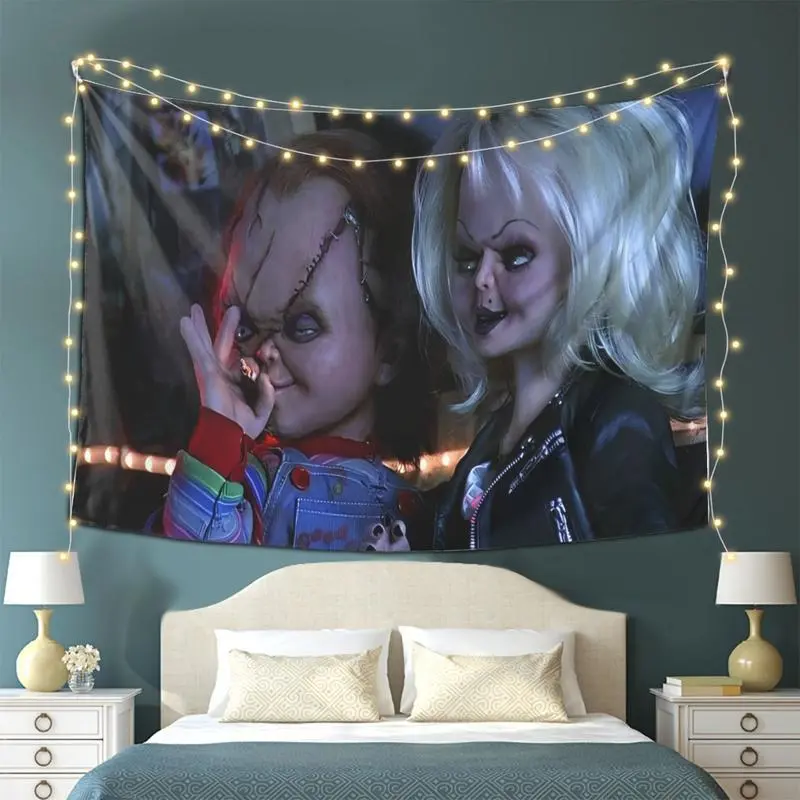 Tapestry Bride of Chucky Inspired Tapestry - High-End Print Wall Hanging with Chucky & Tiffany Horror Art Design, Perfect for Living Room, Bedroom, Office Decor |     Unique Gift Idea for Halloween or Horror Fans, Party Decoration |     Dark Ae Home Texti