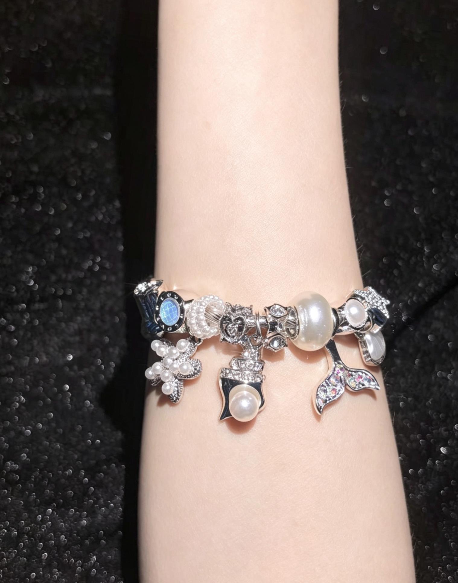 Silver-Tone Open Twist Wire Cuff Bangle, Sparkly Ocean Theme Charm Bracelet with Mermaid Tail, Starfish, Shell, Pearl Charms, Stackable Summer Holiday Costume Jewelry for Gifting