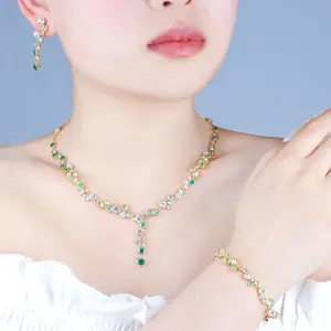 A beautiful and exquisite Mother's Day gift: a sparkling, zircon-studded women's jewelry set of necklace, earrings, and bracelet, a perfect gift for mother, wife, or girlfriend