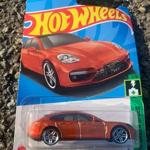 Porsche Panamera turbo hot wheels