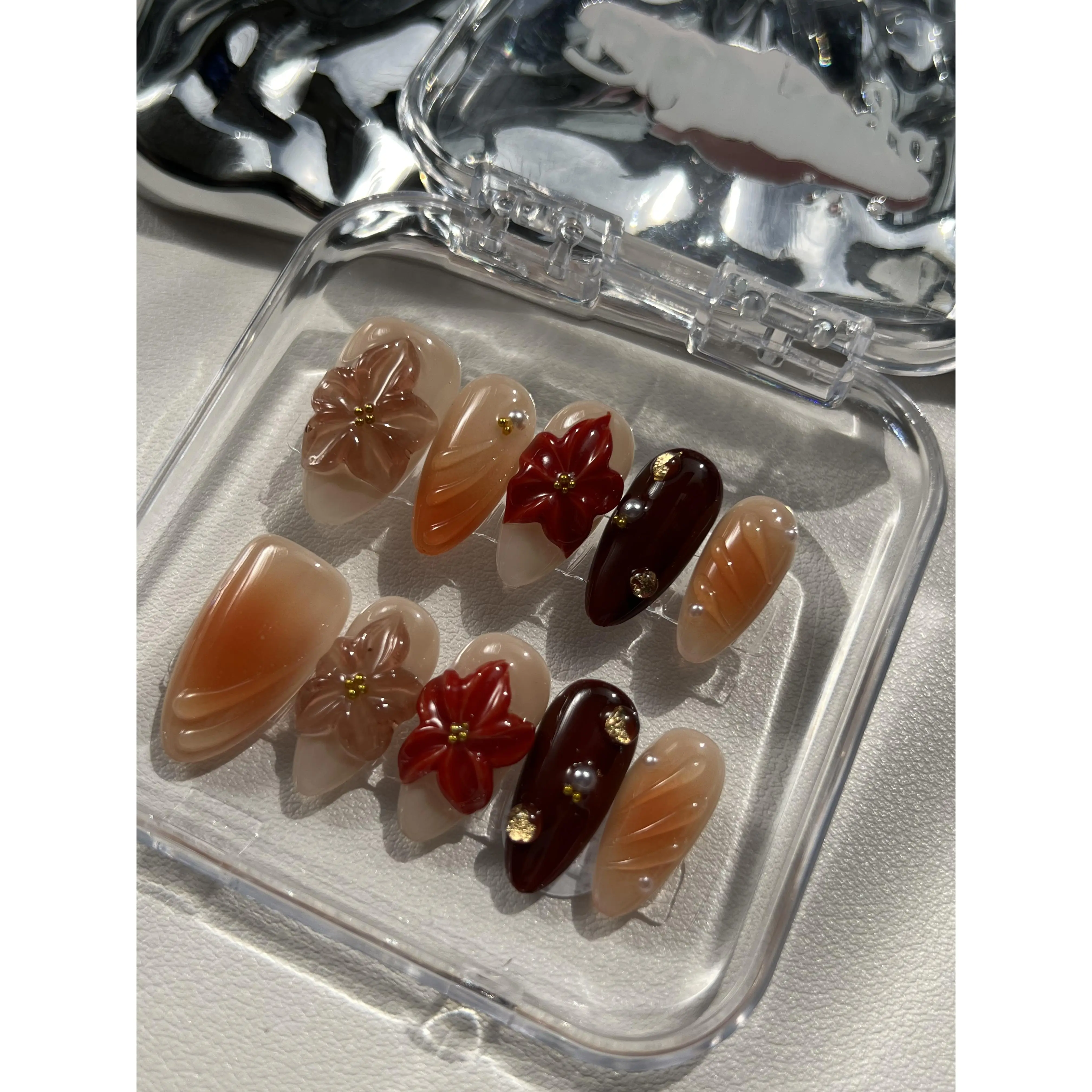 Handmade Almond Press-On Nails, Reusable & Long-Lasting 3D Gel-Based Design for a Salon-Quality At-Home Manicure, Set of 10 Nails with Glue & Tabs, Easy Nail Art, Nail Solution