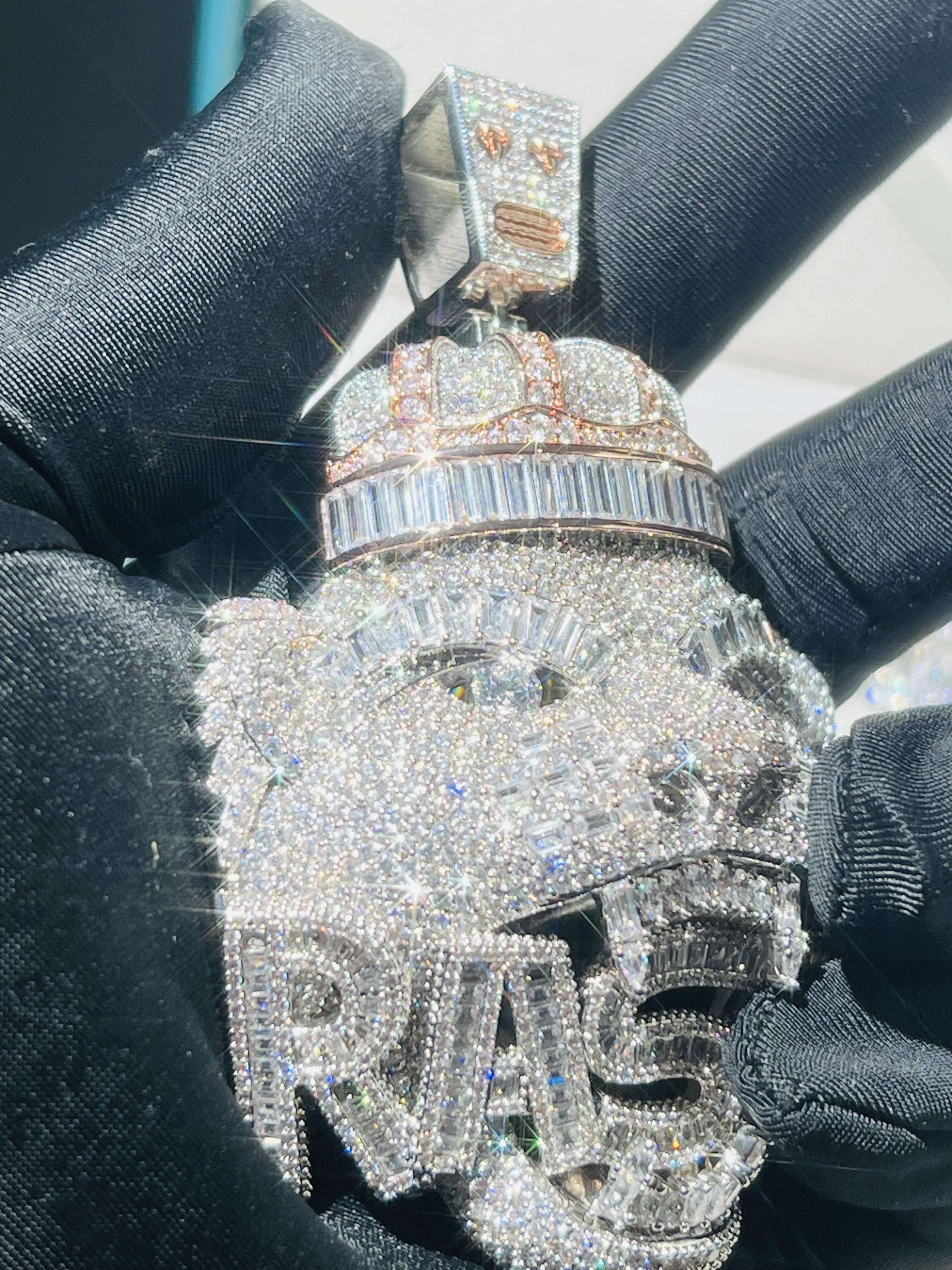 Micro Pave Vvs Ice Diamond 3D Lion Head Pendant High Charm Luxury Pendant Vvs Glory Diamond Hip Hop Men's Pendant, Valentine's Day Easter Gift Anniversary Gift