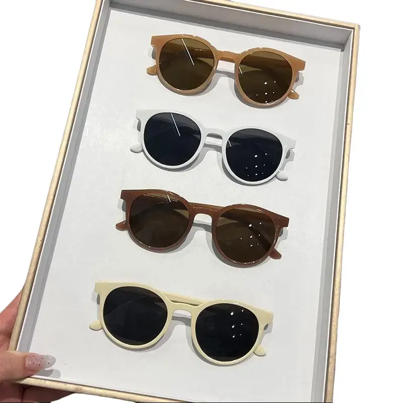 Unisex Polycarbonate Lens Neutral Lens Retro Look Small Frame Glasses - White Round Sunglasses, Korean Influencer Pick, Flattering for Round Faces, Ideal for Daily Streetwear & Outdoor Activities