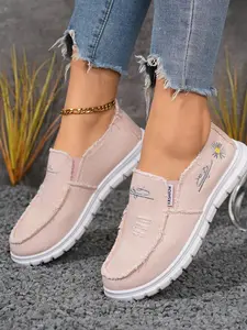 Women's Stylish Frayed Edge Canvas Loafers, Daisy Embroidered Slip-On Casual Sneakers for Travel, Home and Daily Life