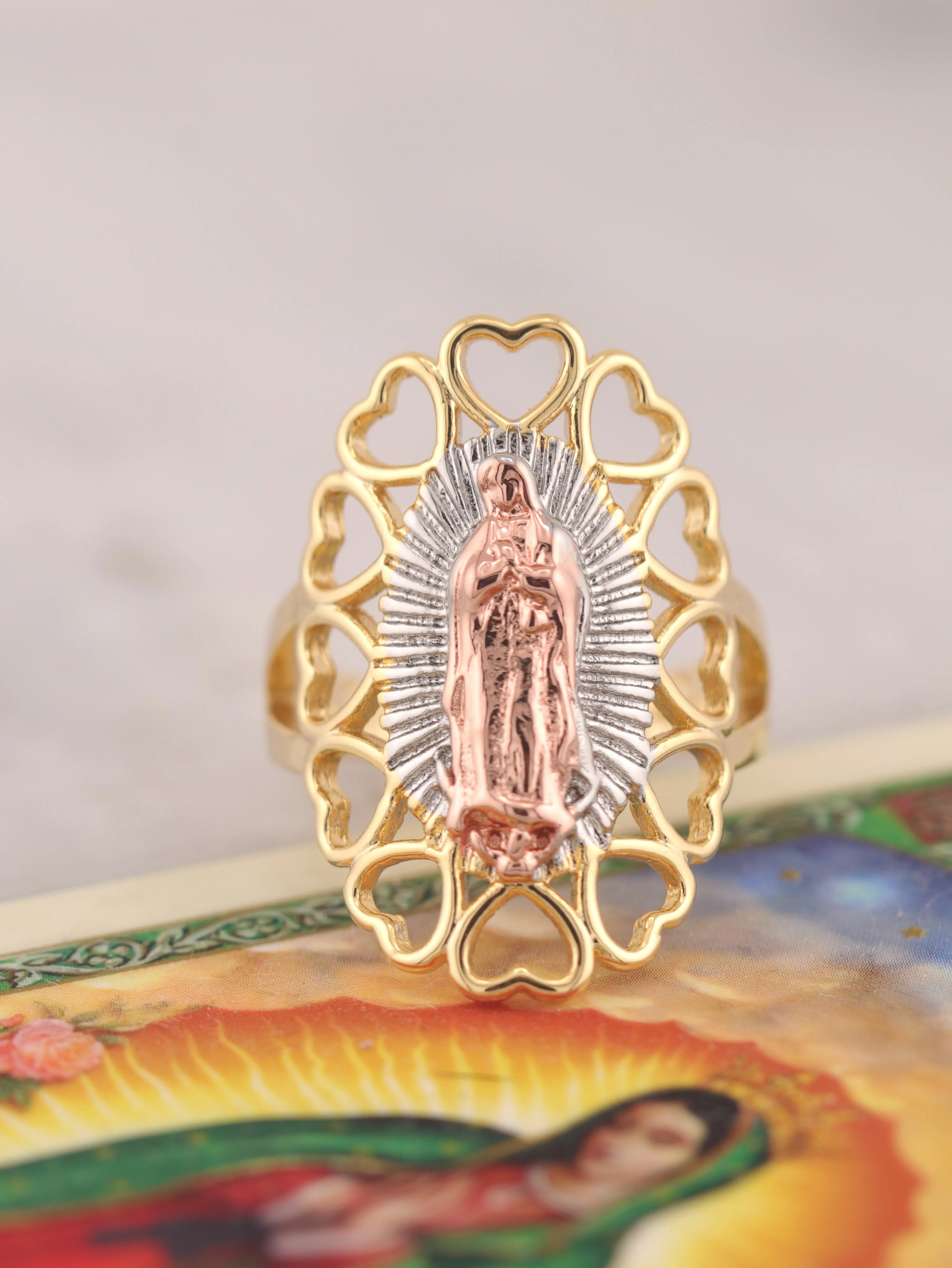 Virgencita Corazones Ring