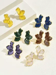 1 Pair Elegant Floral Petal Earrings for Women - Multicolor Gradient Enamel Wedding & Party Jewelry, Lightweight Durable Design for Year-Round Wear, Cute Earrings, Event Accessories, Goldplated Jewelry