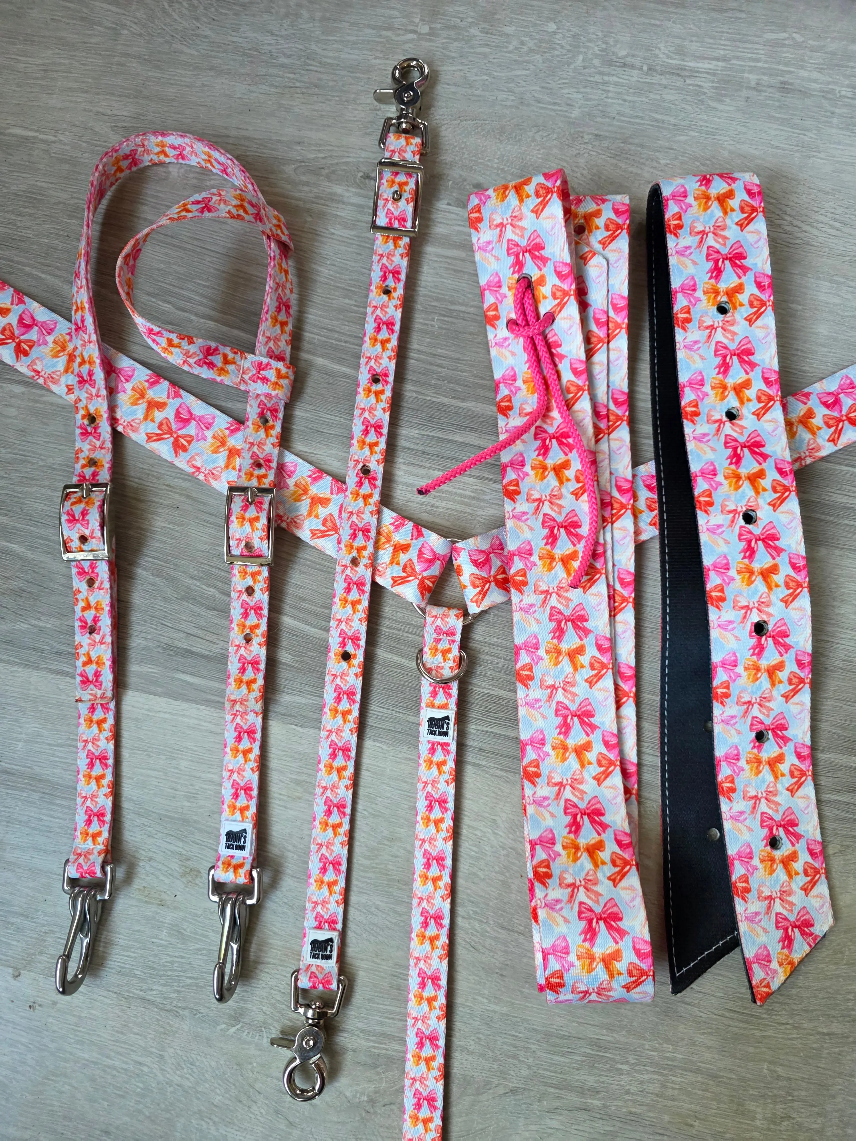Bows tack set