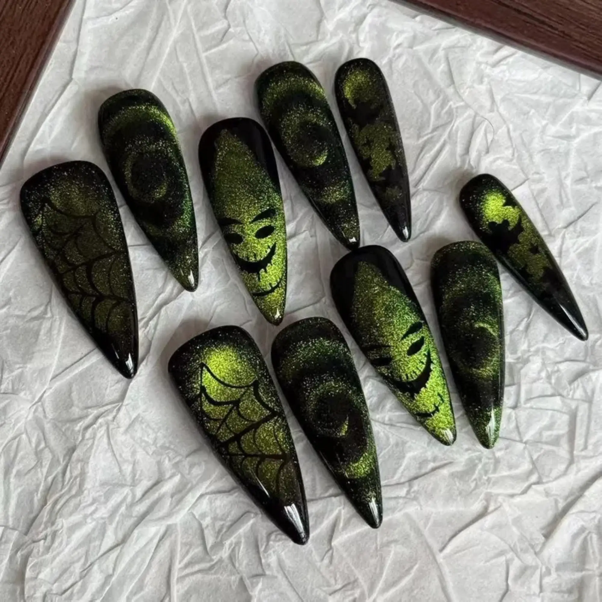 Halloween Spooky glowing press on nail, spider web, bat, oogie boogie glittery green cat eye, horror nail,MO640