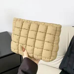 Elegant Solid Color Quilted Clutch for Women Large Capacity Travel Makeup Bag Zipper Pouch Stylish Korean Style Portable Storage Gift for Christmas & Birthday