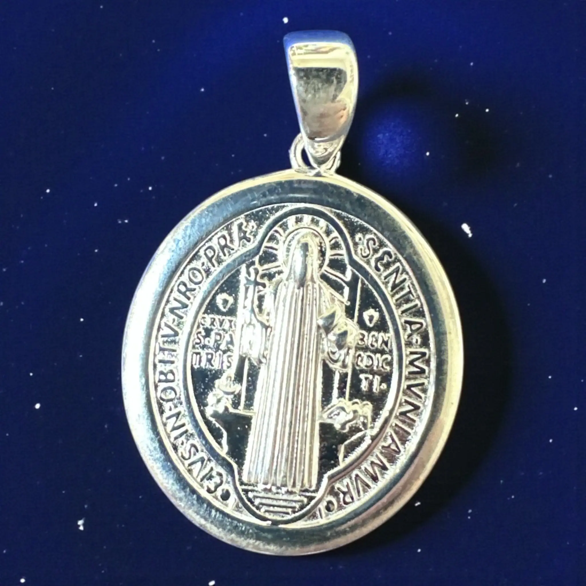 925 Sterling Silver San Benito Oval Pendant – 3cm 925 Sterling Silver San Benito Oval Pendant – 3cm