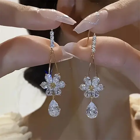 DDSC  Light Luxury High-End Fashion Zircon Flower Earrings For Women, DDES0083 Niche And Versatile Ear Hooks, Water Drop Ear Pendants