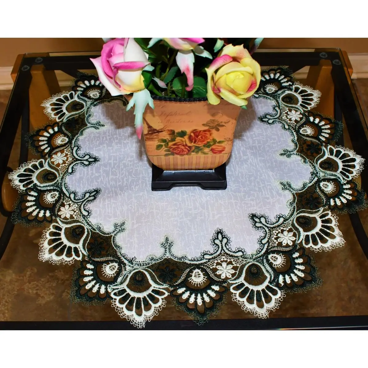 H8139-G-012 12 in. Green European Antique Lace, White Antique Fabric Doily