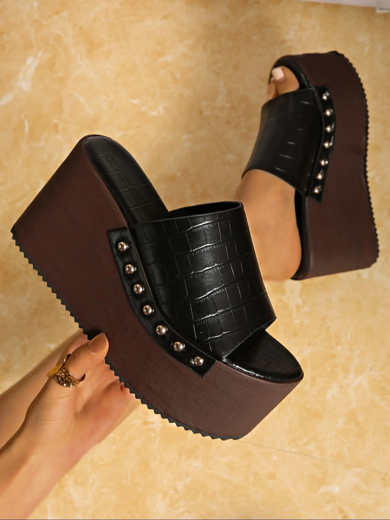 Women's Fashionable Studded Decorated Platform Sandals, Casual Comfortable Platform Sandals for Summer, Lightweight Breathable Shoes for Daily Wear, Fashionable Footwear, Girl, Higher Platform Sandals, Fashionable Comfy Sandals