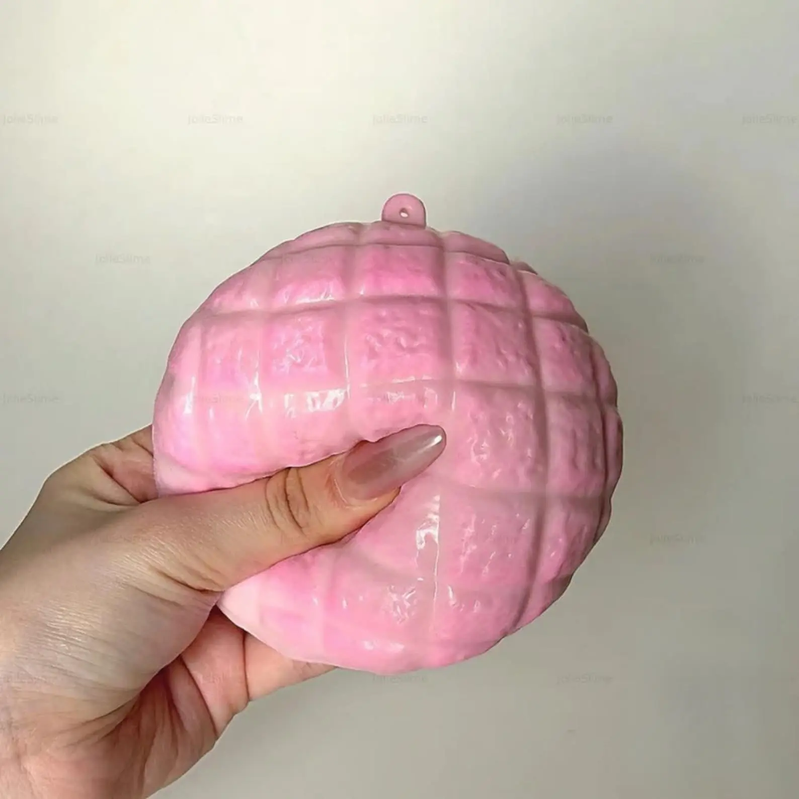 Handmade Strawberry Concha Bun Photo Prop 7.5cm Cute Strawberry Bread Ornament Selfie Decor Texture Shooting Prop Aesthetic Desktop Decor For Selfie Photoshoot Picture