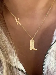 Western Cowboy Boots Design Pendant Necklace, Fashion Vintage Stainless Steel Chain Necklace for Women for Gift, Dangling Charms Necklace, Fashion Accessories for Daily Wear