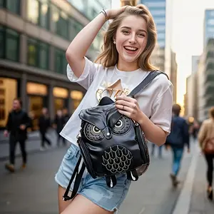 Owl-Shaped Flip Backpack, Shoulder Bag, Adjustable Straps and Zipper Closure, Cartoon Casual School Shoulder Bag Portable Backpack for Casual Outings and Daily Use