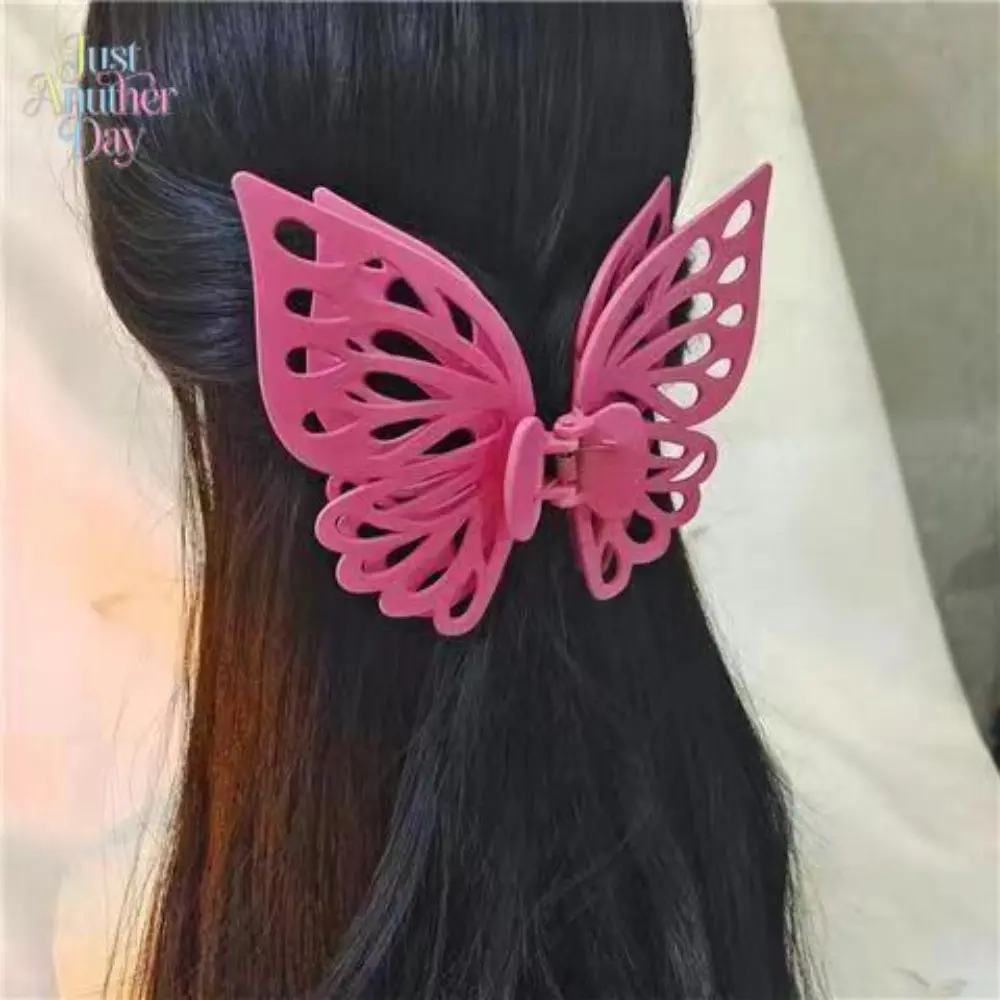 Oversized Hollow Butterfly Hair Claw Clip, Double Layer Plastic Butterfly Shark Clip, Elegant Summer Hair Accessory for Women’s Half-Up Hairstyles