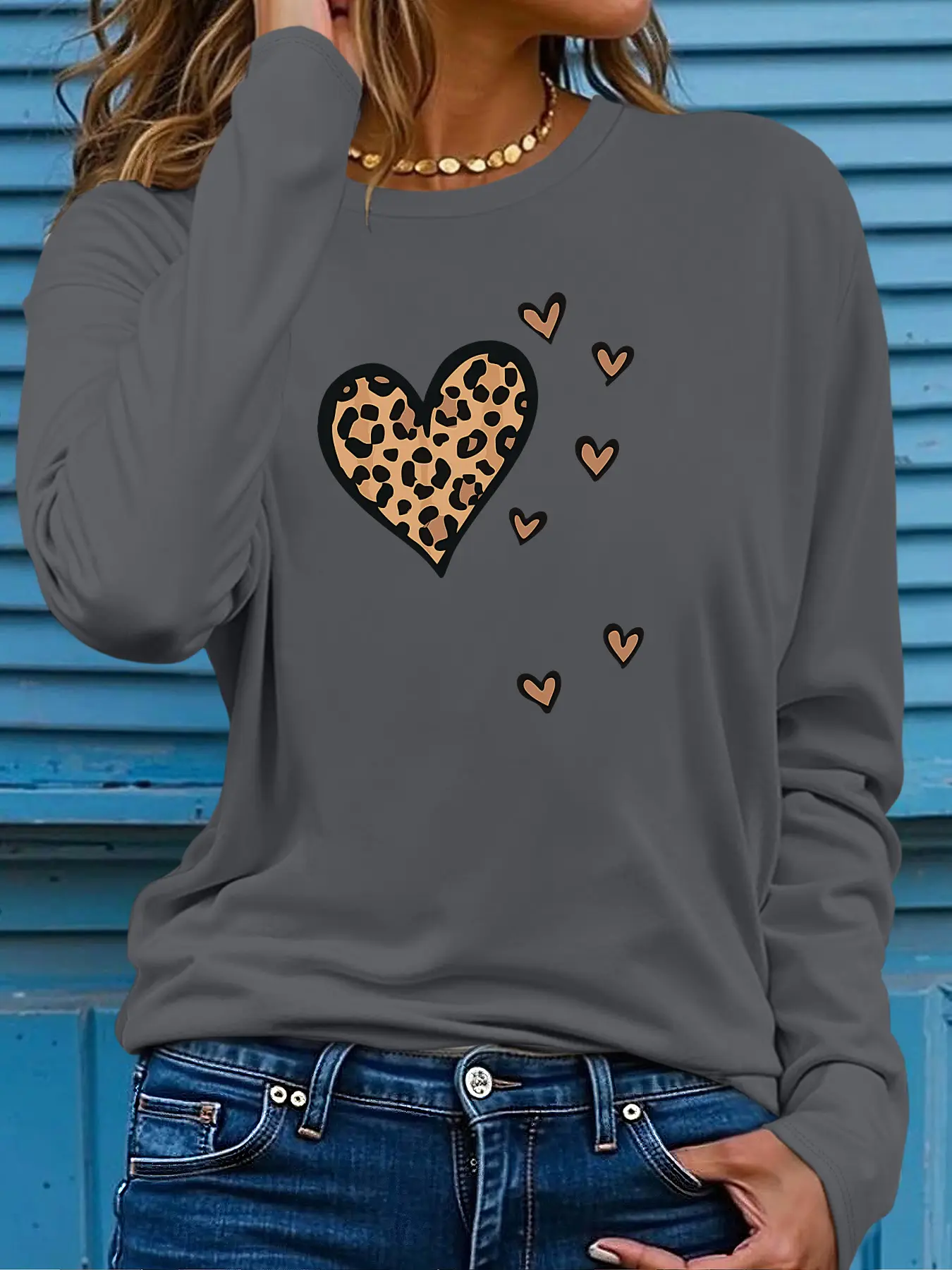 Cheetah Print Love Heart  Graphic Print，Women's printed T-shirt Tops Casual Lightweight Round Neck Graphic Daily Commuter long-sleeve T-shirt，TikTok Trending T-shirt Women ，Outfit Murah T-shirt Wanit,Comfortable Fabric