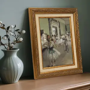 1 Count Vintage Gold Frame Canvas， Exquisite Vintage Painting Ballet Dancers In Classroom With Instructor， Luxury Art， Fashion Decor， Suitable for Room Bedroom、Living Room、Home Corridor Wall Art， Gifts