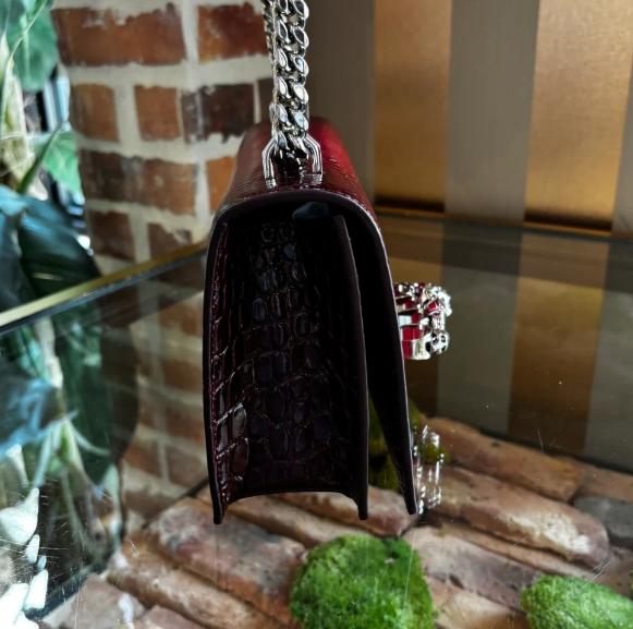 Pre-owned Alexander McQueen embossed leather Shoulder Bags Crystal Skull Shoulder Bag