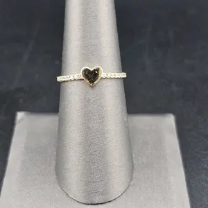 14k Gold Heart Design Ring, Unisex Multi-Size Option, Size 7.25, Ideal for Everyday Wear