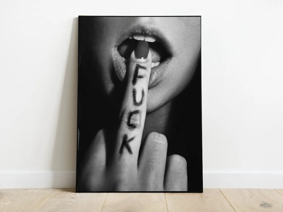 Black Lips Painting Fashion Girl Canvas Wall Art Middle Finger Posters and Prints for Living Room Modern Home Decor Vintage Patagonia