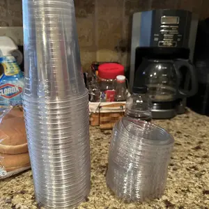 20 oz Clear Plastic Cups with Strawless Sip Lids, Reusable Iced Coffee Cups with Lids,Disposable Clear Plastic Cup with Lid for Iced Coffee,Smoothie,Cold Drinks for Party Disposable Products High Quality Plastic