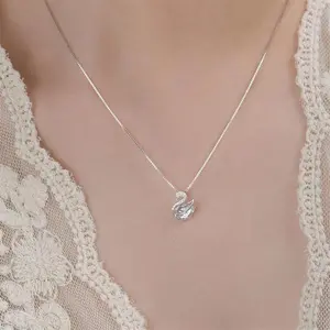 Exquisite Titanium Steel Swan Pendant Necklace With Cubic Zirconia, Elegant Silver Women’s Necklace For Daily Wear, Romantic Gift For Girlfriend or Wife