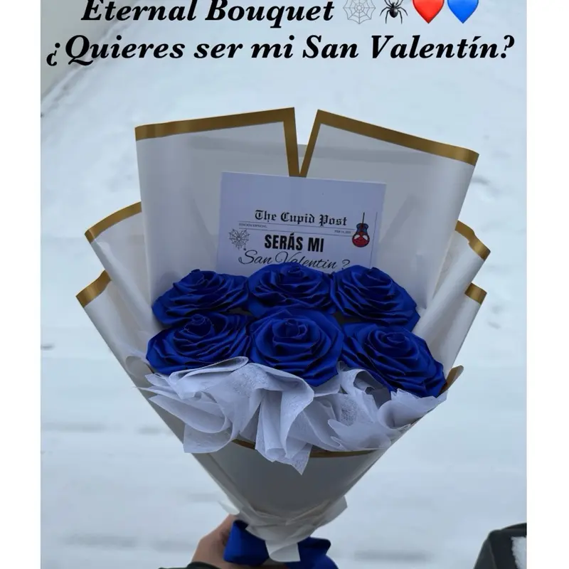 Eternal Bouquet "Araña" - Blue Roses in Elegant White Packaging for Valentine's Day Gift