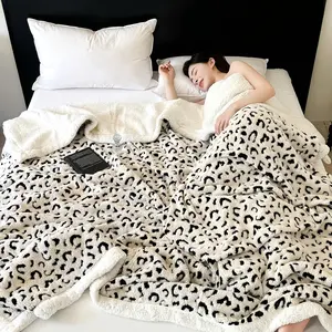 1pcs Taffeta leopard print Blanket, Ultra Soft and Fluffy Warm Throw for All Seasons, Perfect as a Bedroom Blanket, Sofa Cover, or Office Use, Ideal Camping Gear