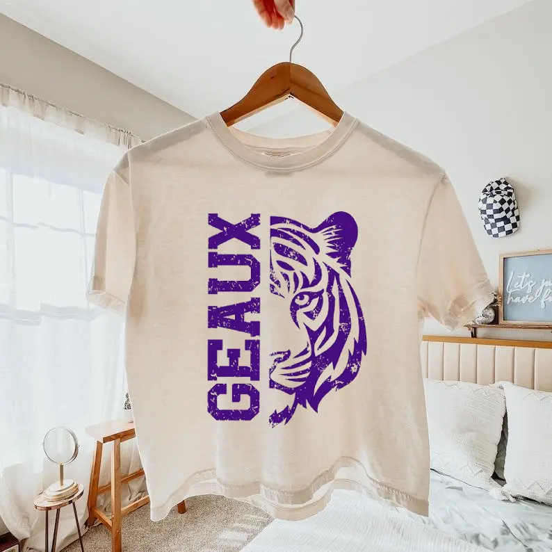 Comfort Colors Geaux Tiger Boxy Tee, Women's LSU Cropped T Shirt, Game Day Graphic Tee, Football Mom Shirt, Go Tiger Lovers Boxy Tee, Summer Fall Clothes