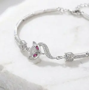 Elegant Fox Crystal Bracelet – Sparkling Charm Jewelry ✨🦊