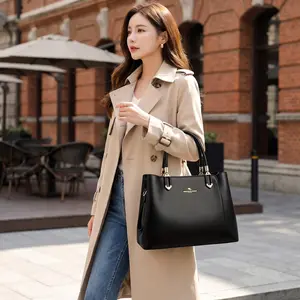 Women's Vintage Quiet Luxury Shoulder Bag Elegant Dark Brown Tote with Gold Buckle