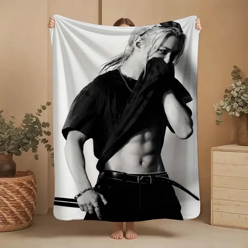Li Longfu Themed Flannel Throw Blanket Ultra Soft Thickened Warm Winter Blanket Multifunctional for Sofa Cover or Napping Throw Blankets