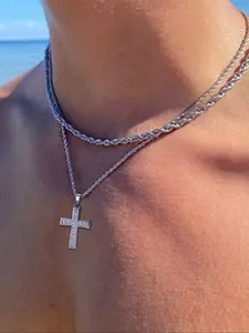 Men's Hip Hop Cross Pendant Necklace, Dual Layer Twisted Chain with Artificial Zircon Inlay, Perfect Gift for Men, Trendy Jewelry Accessory, Statement Necklace, Sparkling Zircon Inlay