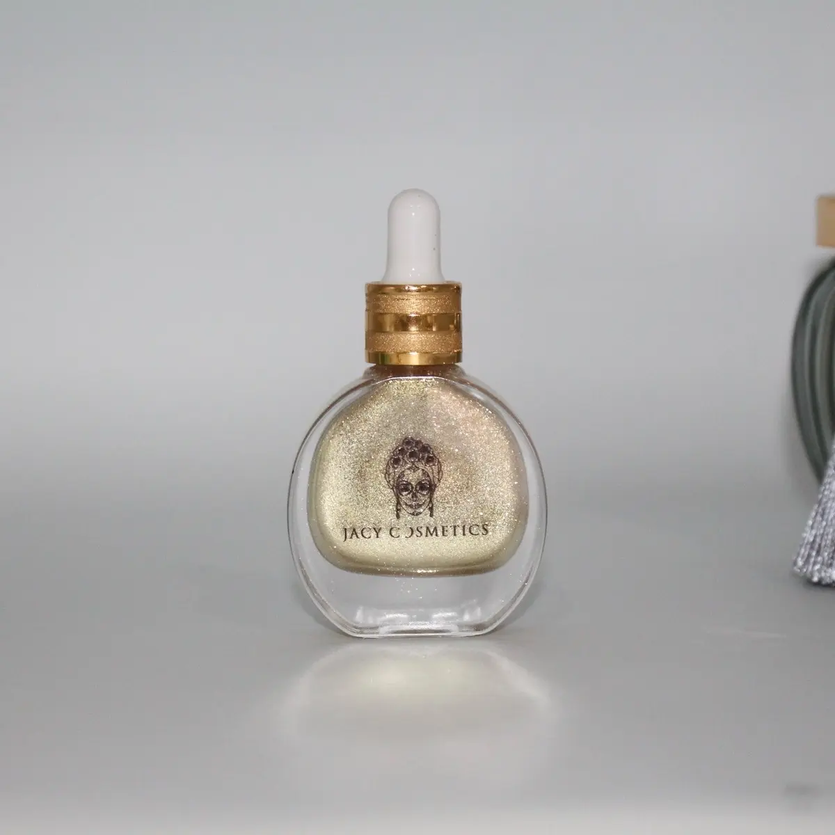 Diamond body glow oil Diamond body glow oil