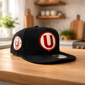 Universitario de Deportes Snapback Ajustable para Actividades Deportivas Universitarias Estilo Deportivo Versátil con Diseño Deportivo y Ajuste Cómodo