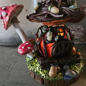The Enchanted Pumpkin Cottage – Illuminated Mushroom Mini House    OOAK creation by Willow Star Magick & Mystics