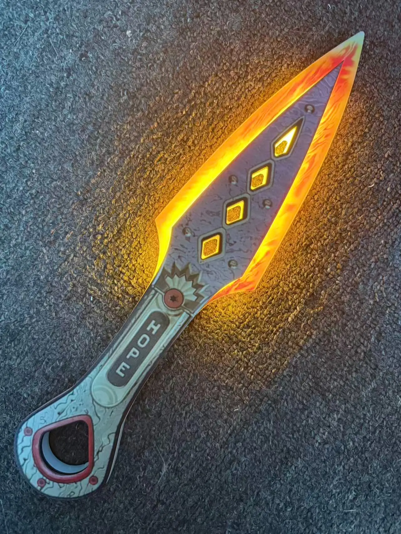 Apex Legends Wraith Kunai Heirloom LED Light | Cosplay Weapon Prop Gaming Collectible room decoration Party Vintage Ghost Half Face Mask costume party halloween