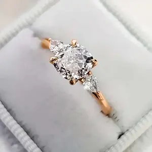 Four-prong zircon ring, women's wedding ring, zircon band, stylish and unique ring for everyday wear.