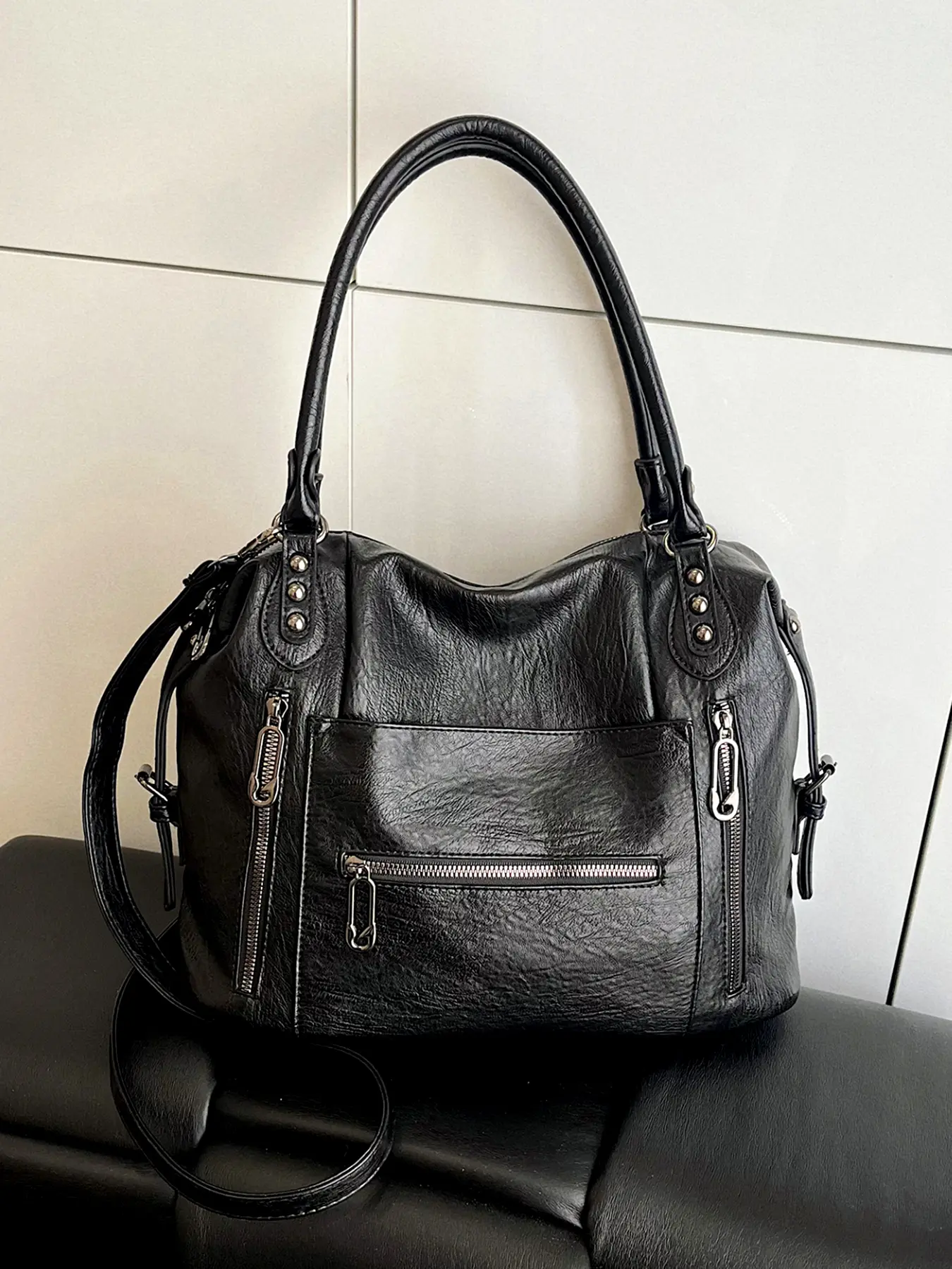 Dark motorcycle style shoulder crossbody bag, multi-zipper shoulder bag, Casual shoulder bag, Crossbody handheld bag, retro distressed practical handbag, Crossbody purse, multiple colors, suitable for daily travel, shopping, Crossbody shoulder bags