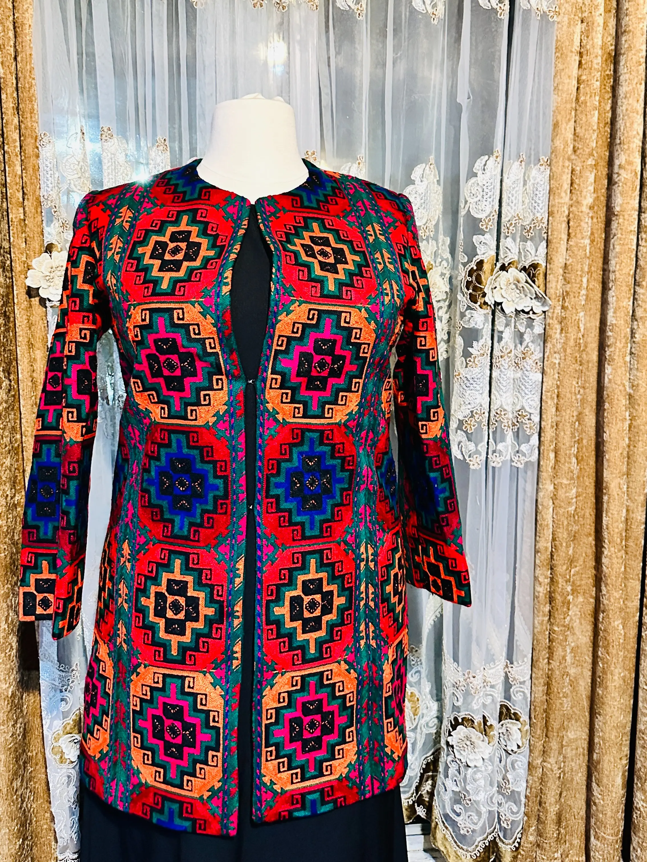 Afghan Women Traditional Coat/ ښځینه افغاني کورتۍ/کورتی زنانه افغانی