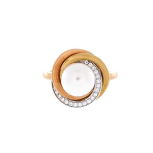 Pre-owned Cartier Trinity Pearl Ring 18K Tricolor Gold with Pearl and Diamonds 14mm by Rebag