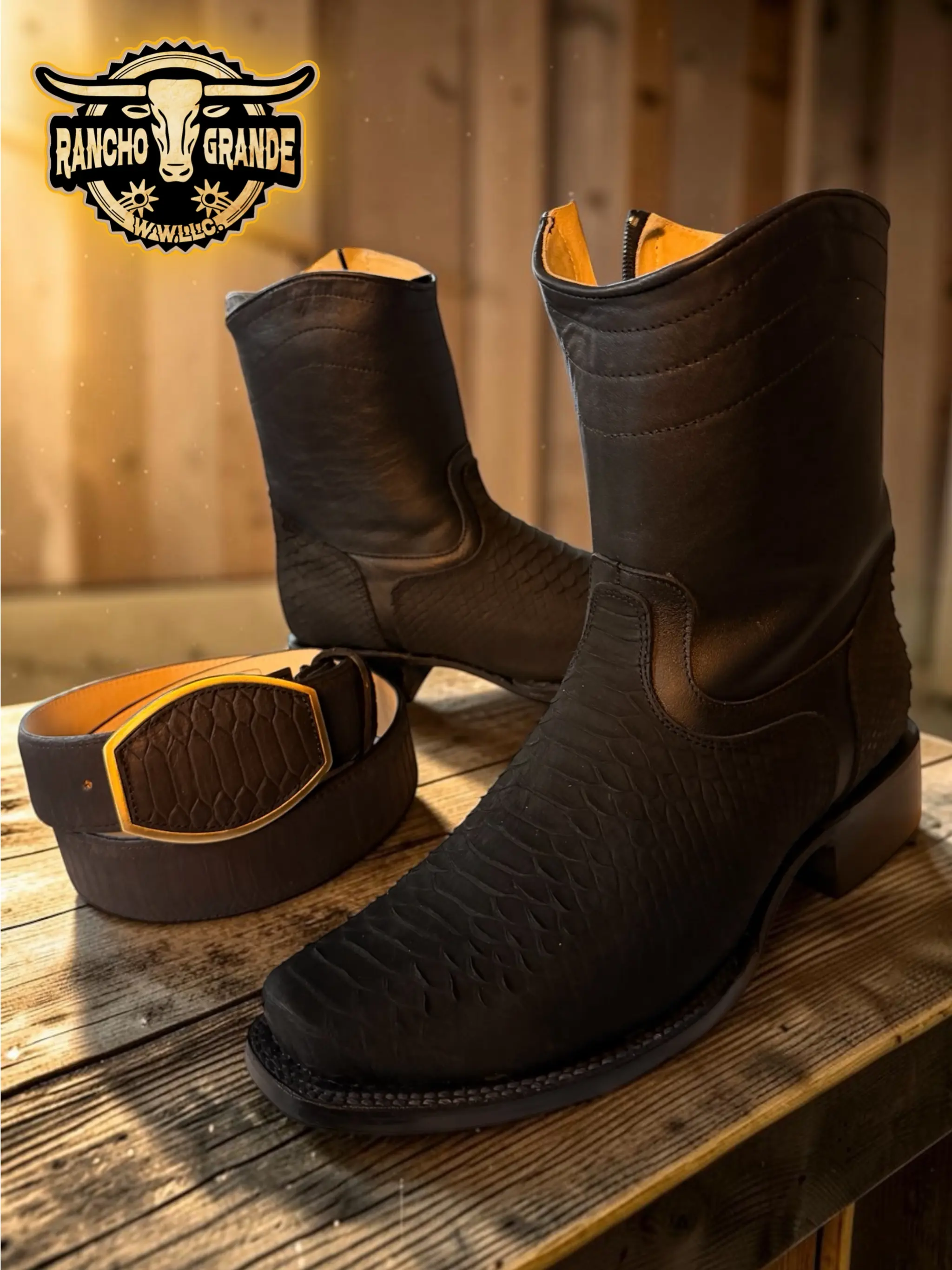 Dubai Mens Boots Side Zipper Genuine Leather / Botas para Hombre Estilo Dubai con cierre lateral