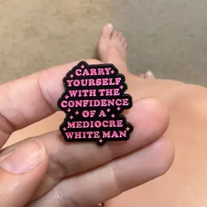 Letter Design Brooch for Summer, Fashion Casual Clip Type Alloy Accessories for Daily Holiday, Daily Clothing Decor, Trendy All-match & Exquisite Brooch for Birthday Gift, Enamel Metal Double Pin, Badge