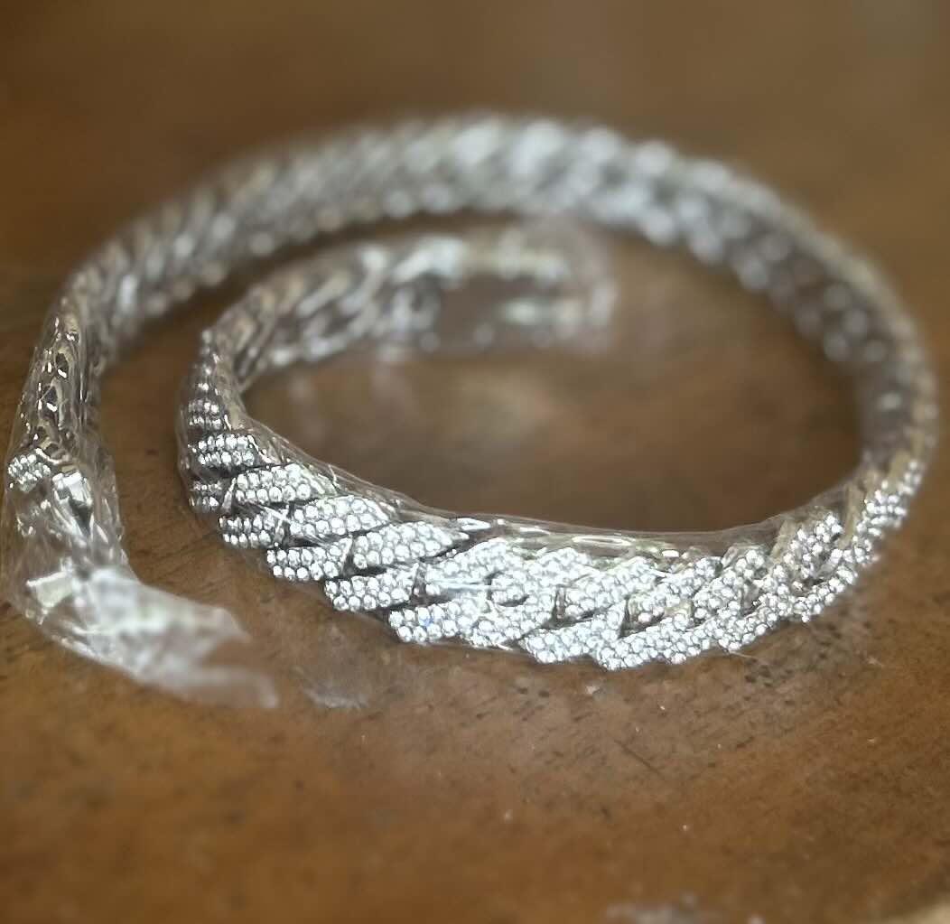 Item: 18 inch Sliver Necklace (45cm