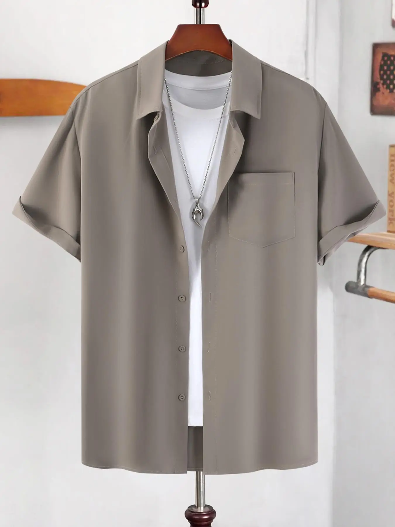 Men's Solid Short Sleeve Pocket Shirt, Regular Fit Trendy Casual Button Front Shirt, Summer Clothes, Men's Top for Summer, Going Out Outfit