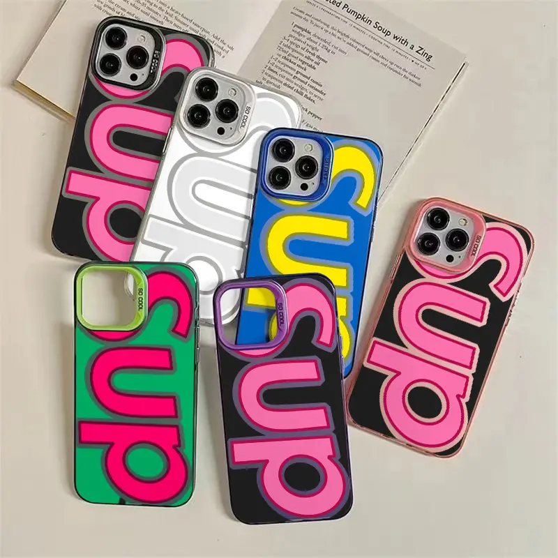 Hip Hop Curved Sup Letter Print Hard Shell Phone Case, Street Culture Daily Fashion Accessory, Impact-Resistant Durable Stylish Cover for iPhone 17 Pro Max, 16 Pro, 15 Plus, 15, 14, 13, 12, 11, Iphone 15