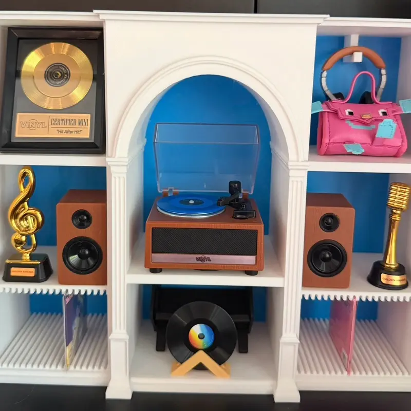 1 shelf mini brands vinyl