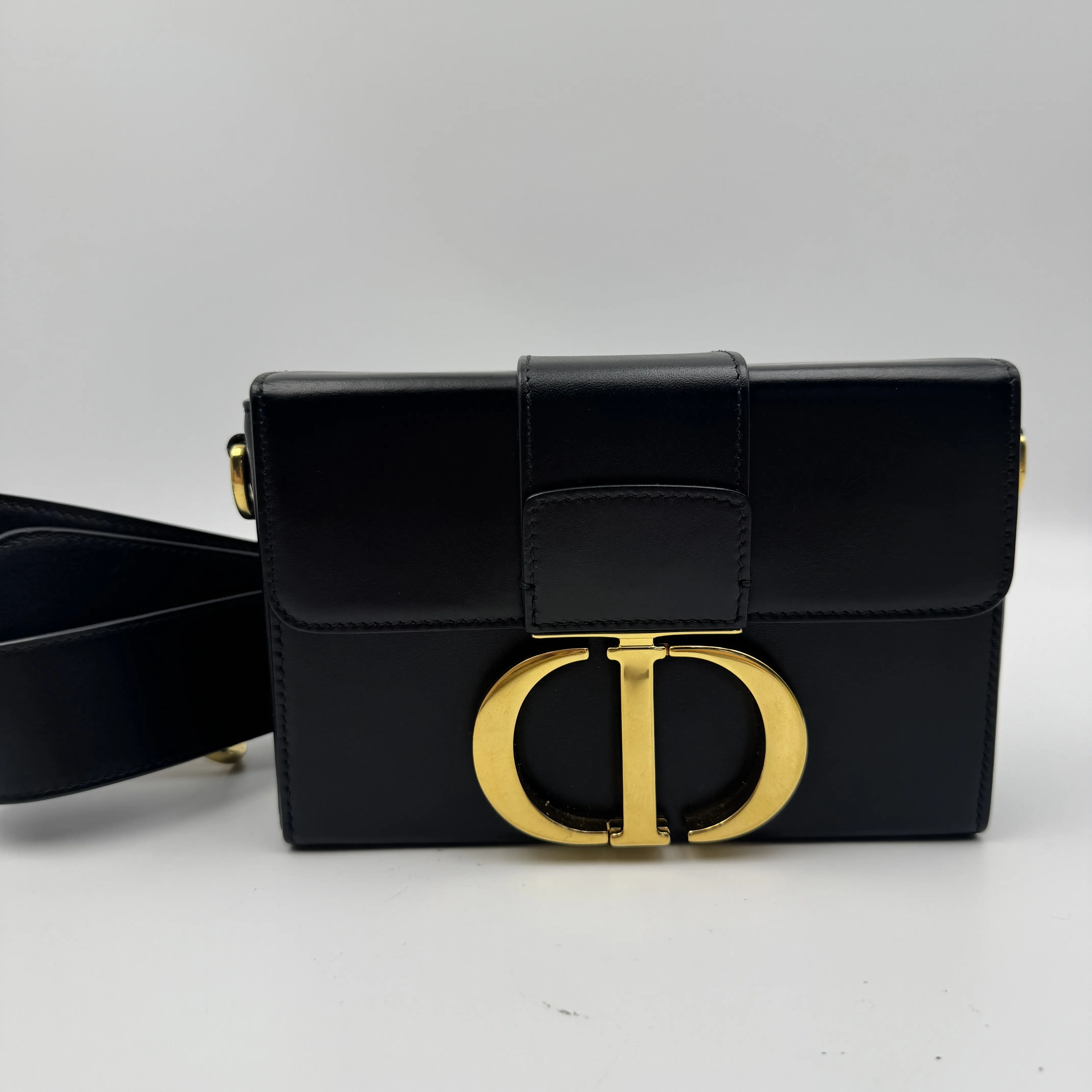 Pre-owned Dior 30 Montaigne Box Shoulder Bag Full English Spec Sheet24142748